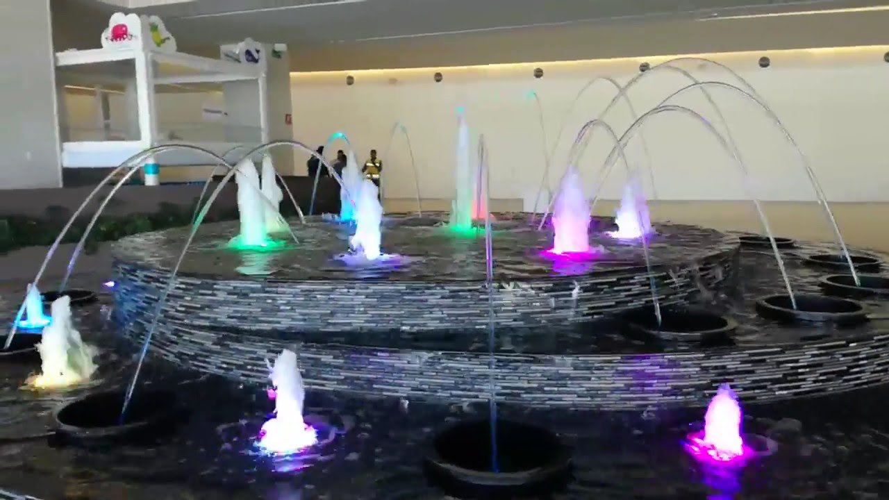 Digital water curtain with patterns